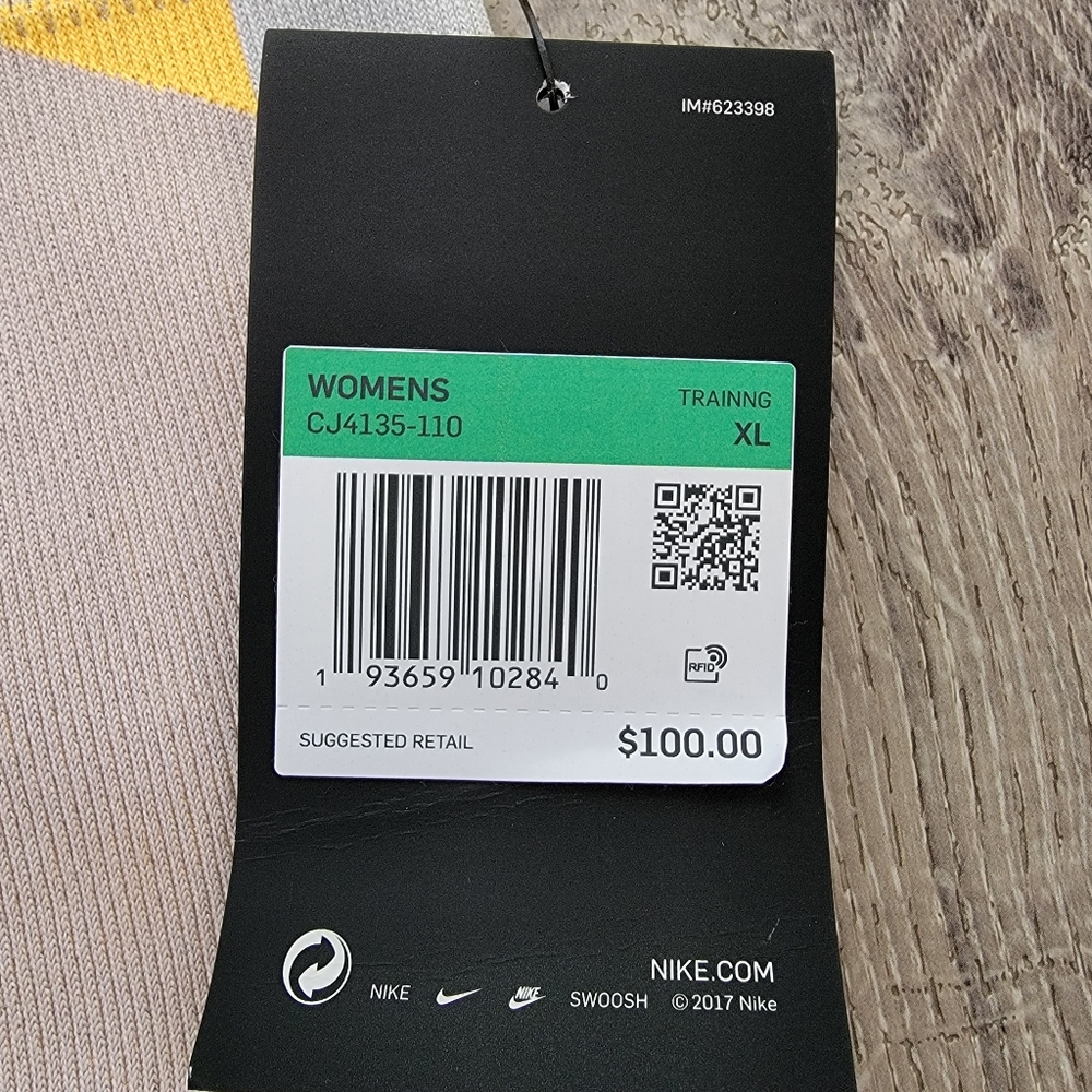 BRAND NEW Nike Sculpt Tight Fit 7/8 Leggings Women's Size XL - Picture 11 of 11